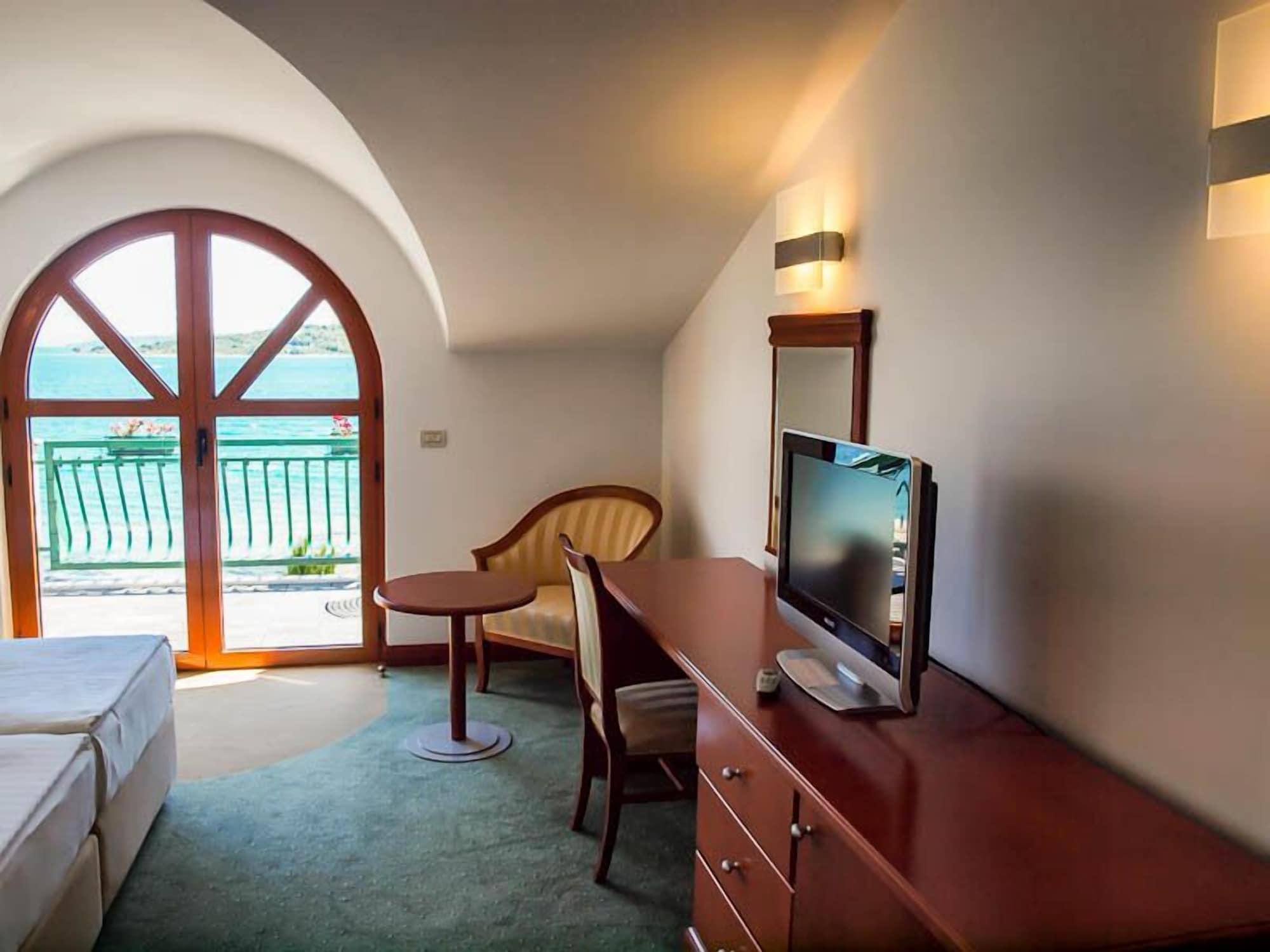 Hotel Villa Radin فوديس المظهر الخارجي الصورة