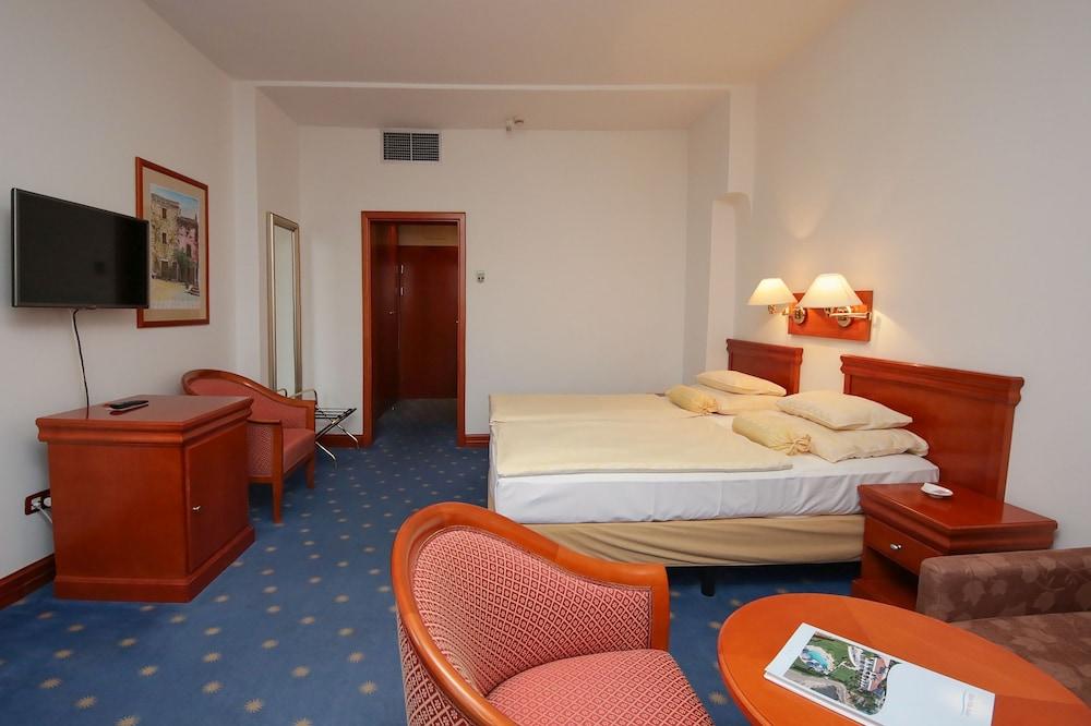 Hotel Villa Radin فوديس المظهر الخارجي الصورة